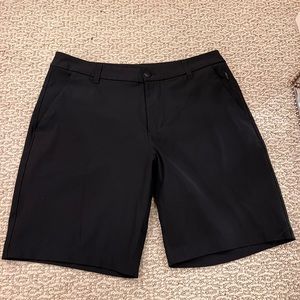 Lululemon Commission shorts 9in